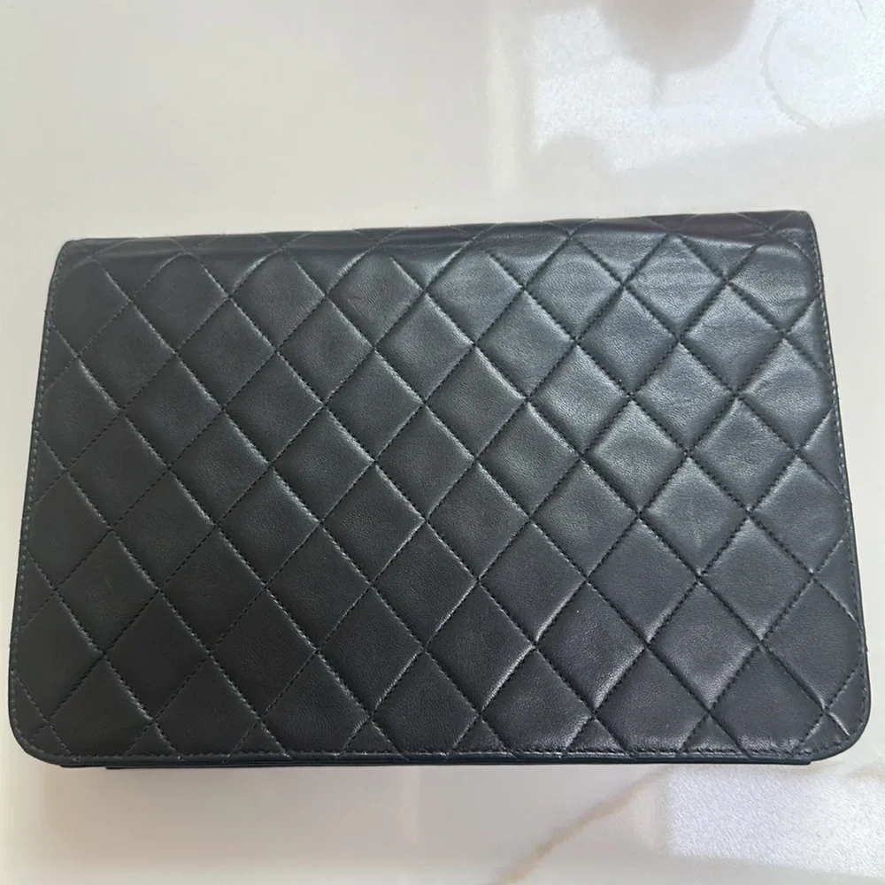 Chanel Black Lambskin Medium Single Flap Quilted Leather Bag Gold Hardware - Picture 3 of 15